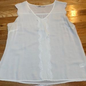 Women’s Old Navy rayon top, size large.